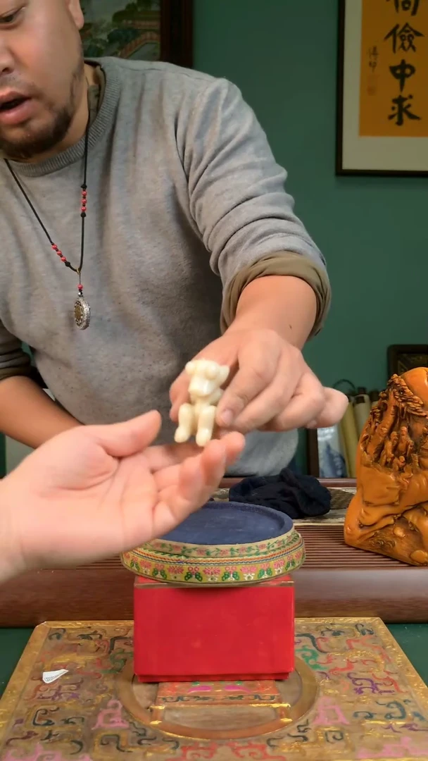 【闪购商品】摆件379手工手绘精品陶瓷