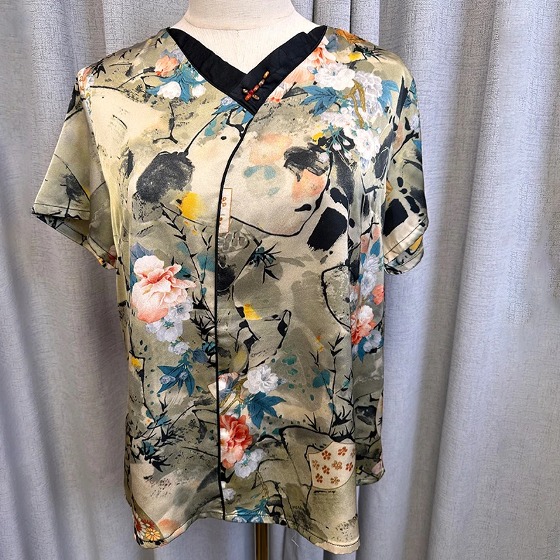 新款洋气妈妈装宽松小衫V领串珠上衣TZ10115