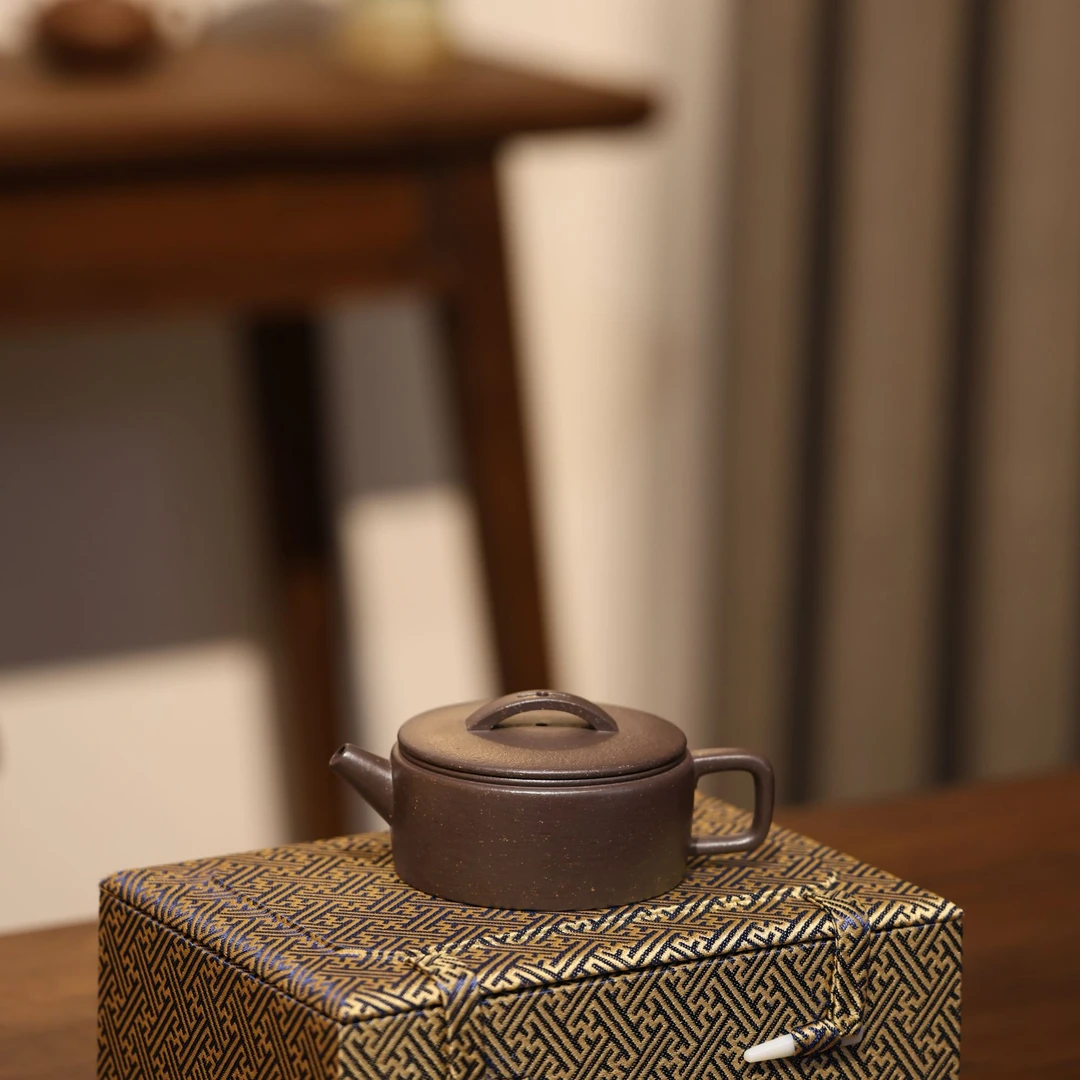 【见心茶器 王越 汉瓦】天青泥 170cc 全手工