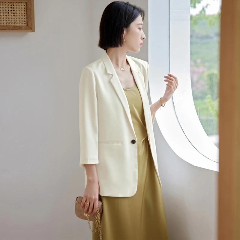 白色西装外套女夏季薄款新款设计感小众高级感气质小西服上衣780