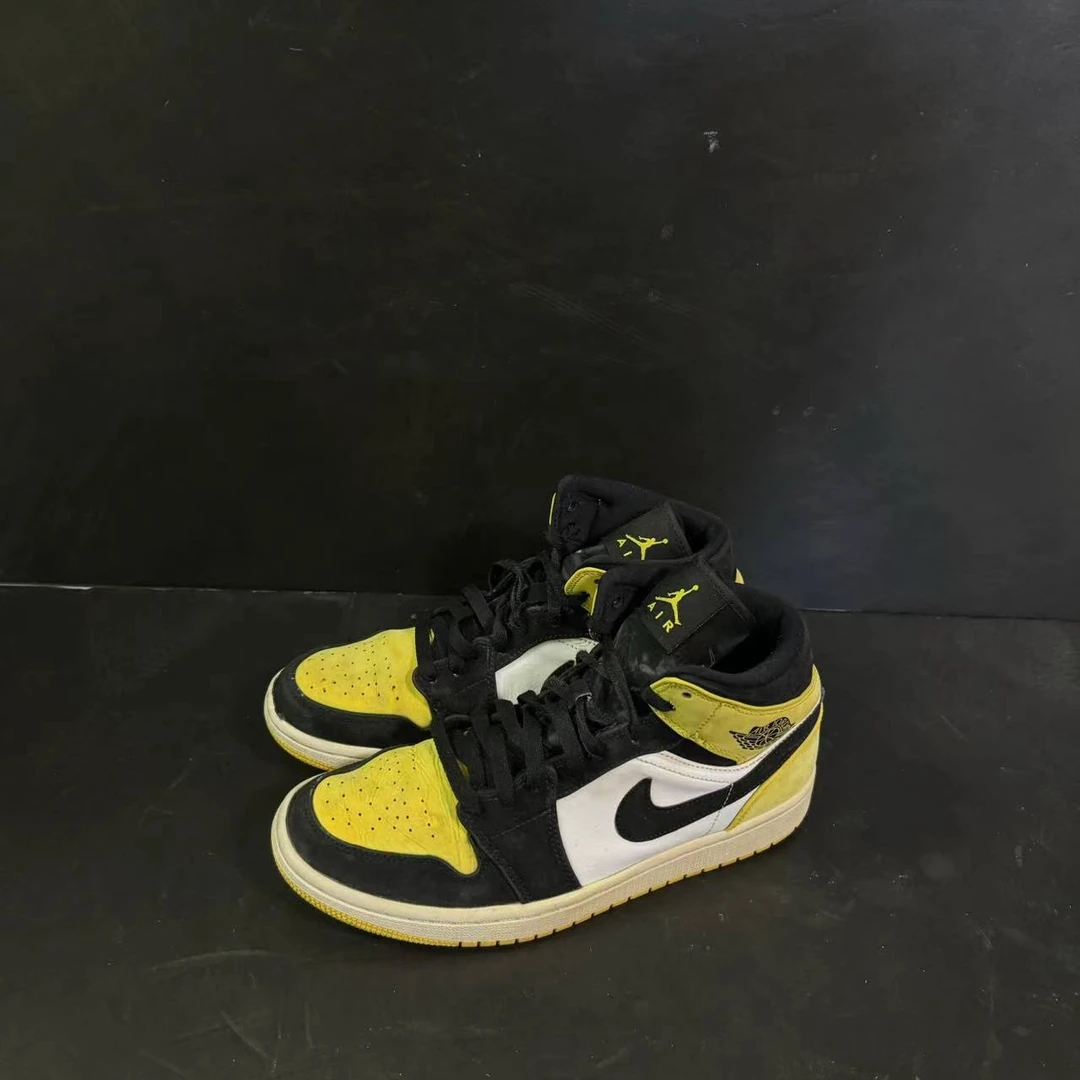 42.5码/AJ1 黑黄 中帮 板鞋
