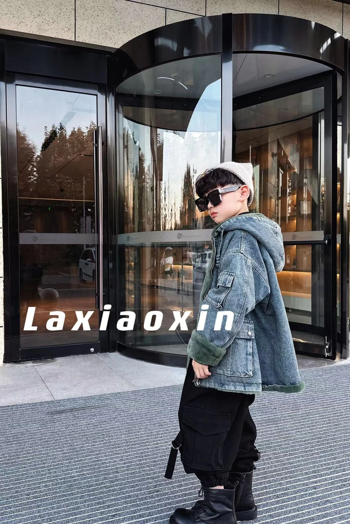 【年货款】【年服款】重工撞色加绒牛仔派克服,模特穿140