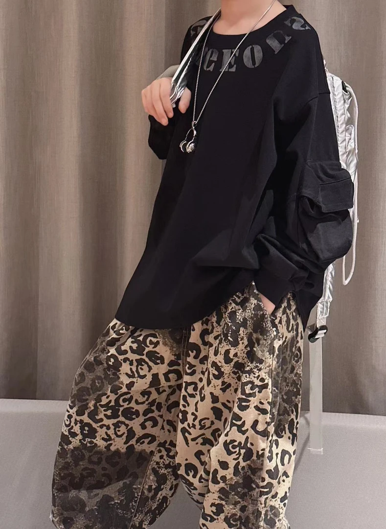 【蜡小新】【豹纹牛仔】一定要留的豹纹牛仔裤 模特穿140