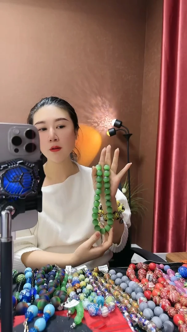 【闪购商品】琉璃颈饰1