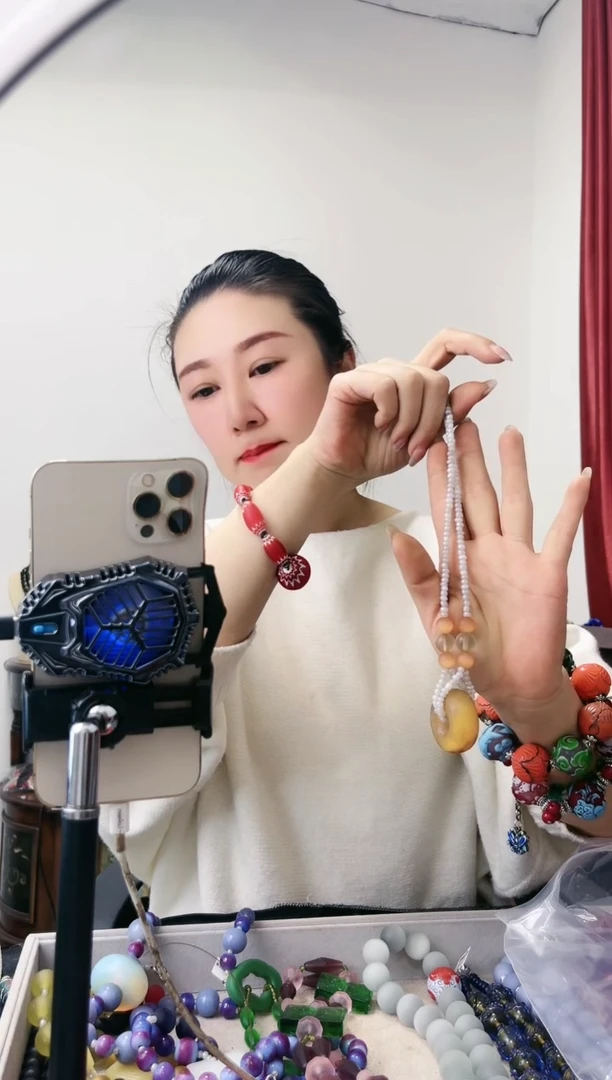 【闪购商品】琉璃颈饰1