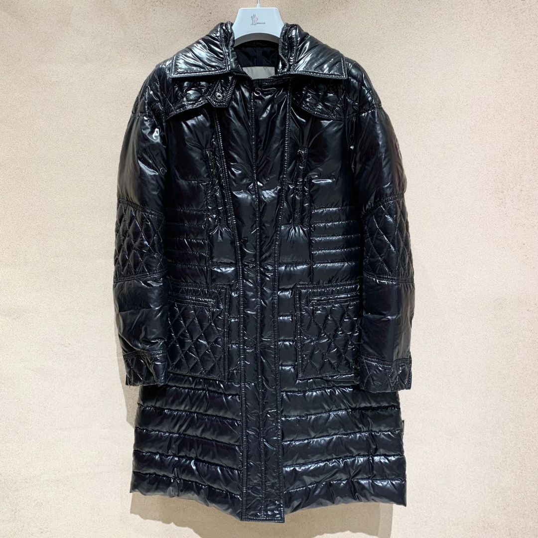 99新 MONCLER 蔚蓝/蒙口修身中长款羽绒服 女款 黑色 0码