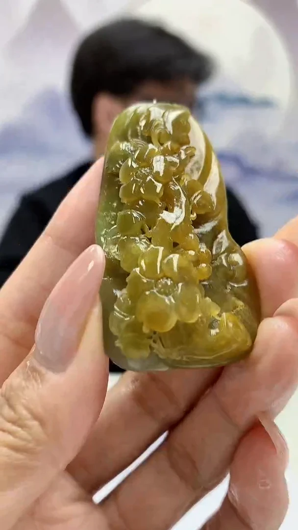 【闪购商品】定制翡翠未镶嵌4688MM-毛货挂件53