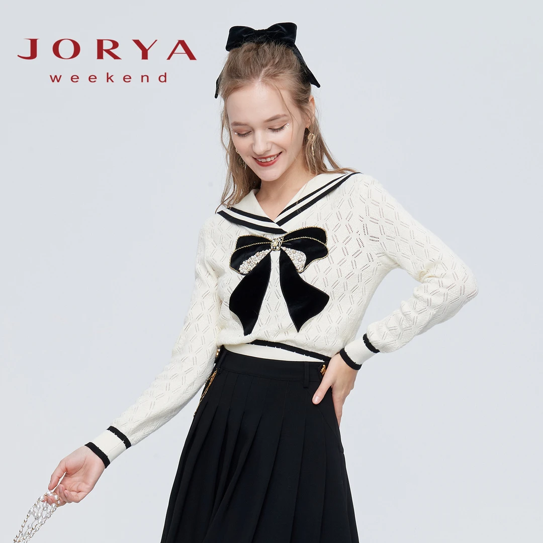 卓雅周末22年秋新款海军领钉珠绣花丝绒蝴蝶结镂空针织衫EJWCCU04