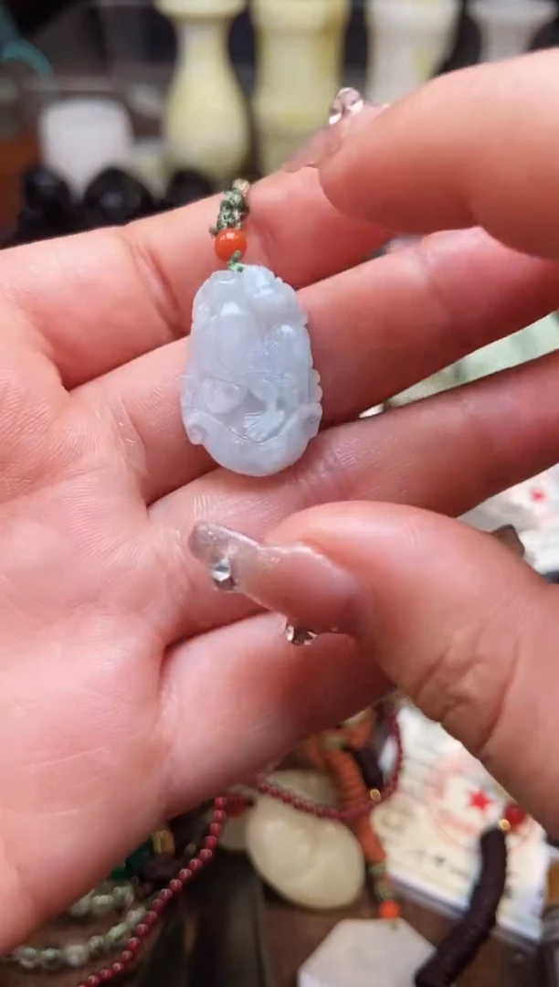 【闪购商品】翡翠挂件未镶嵌1