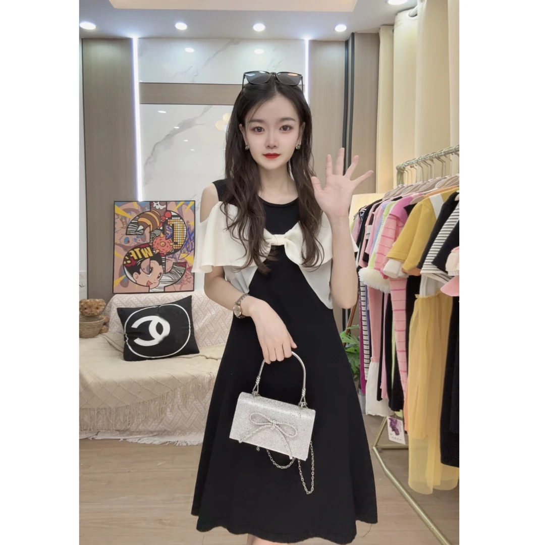 赫本风小黑裙蝴蝶结露肩连衣裙女夏天圆领短袖显瘦洋气黑色小礼裙