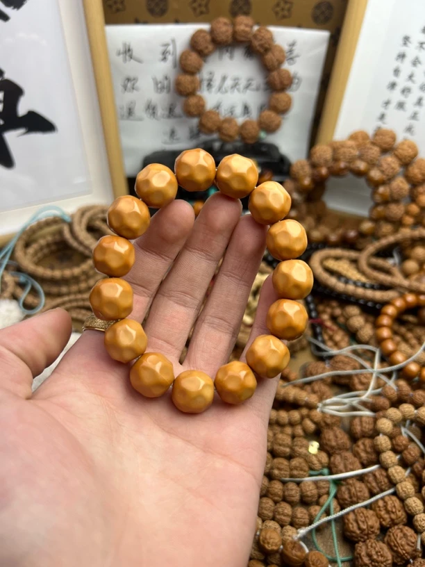 猴头雕刻奶酪手串尺寸1314龙岩料个别籽有反油有点油点要的再拍