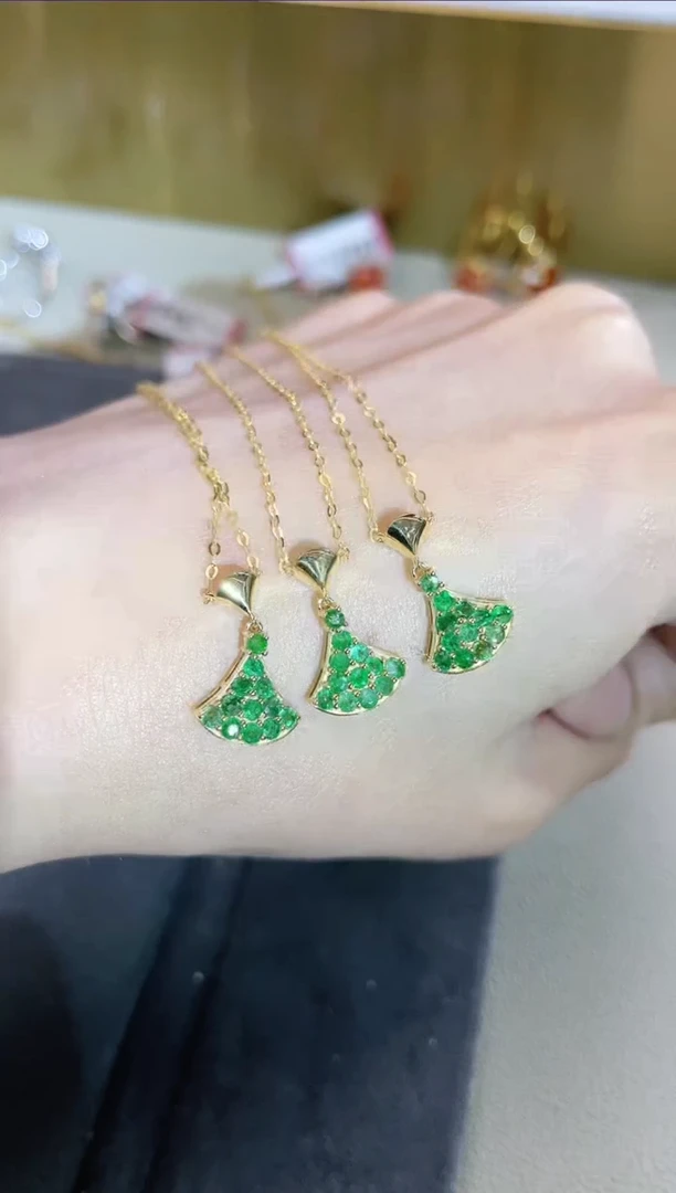 18K金镶嵌天然祖母绿项链（ 多样性发其1）