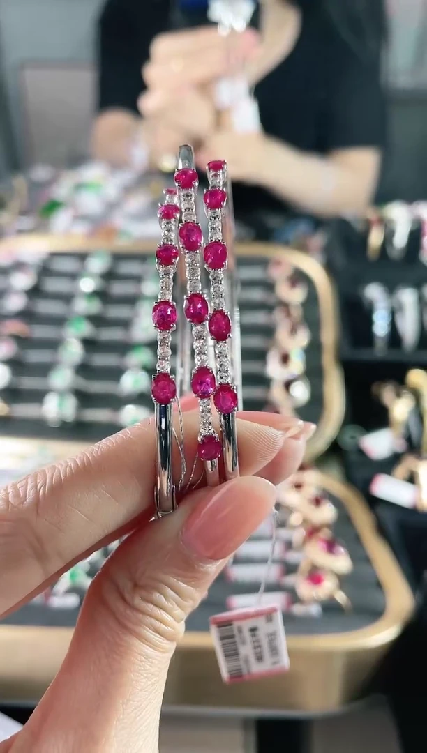 【闪购商品】红宝石手镯18K金镶嵌多样性发其1