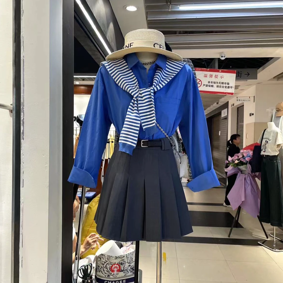 韩系克莱因蓝衬衣带披肩+灰色百褶裙带皮带套装