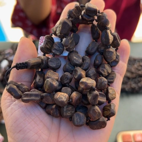 沉香手串蓝宝石沉水28克卡0.9多样性发1条