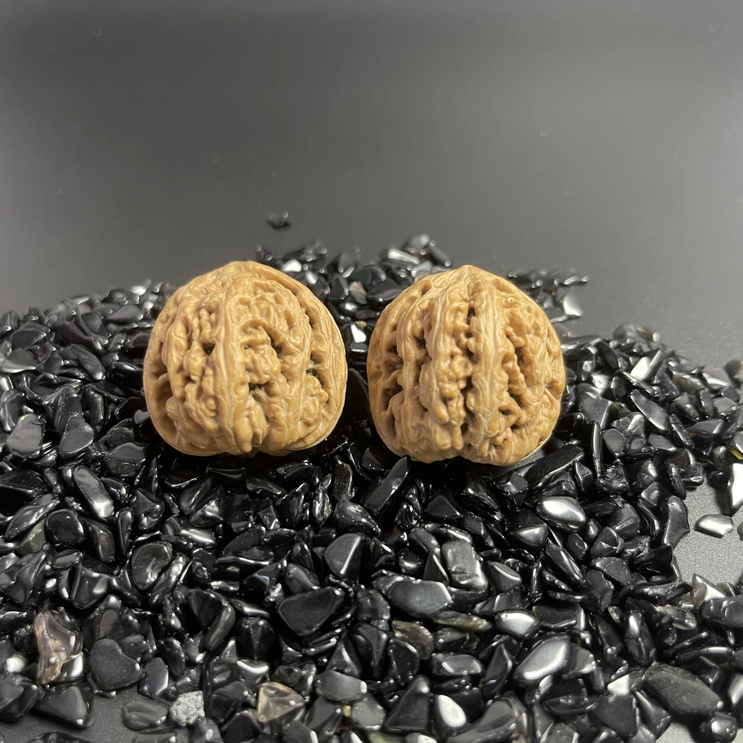 S0206-3【原生态山地平谷粗筋】文玩核桃手把件（送工具）