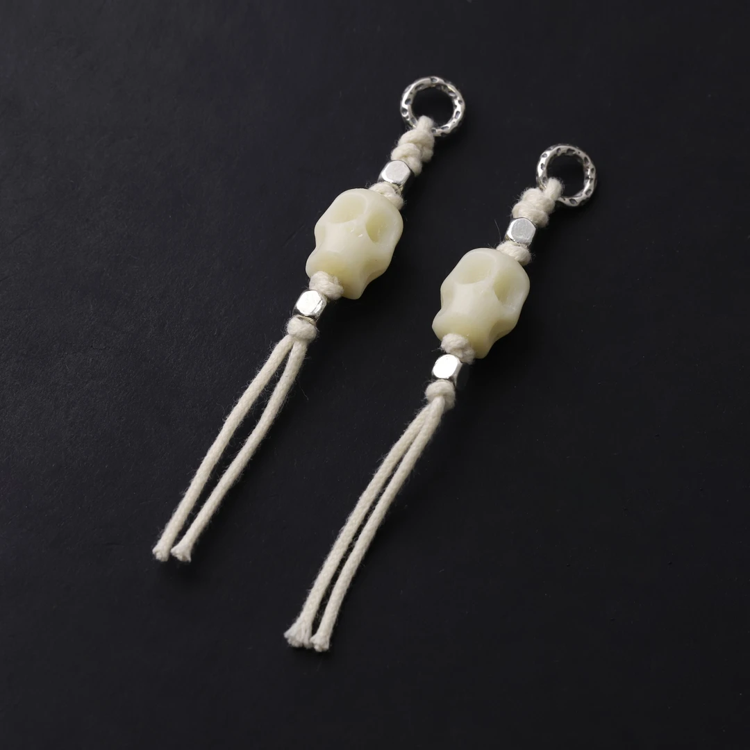 S1722 骷髅侧挂文玩配饰小串饰DIY配件把件（一对）