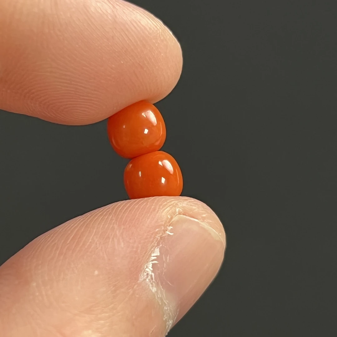 S7812 保山南红老型腰珠（对珠）