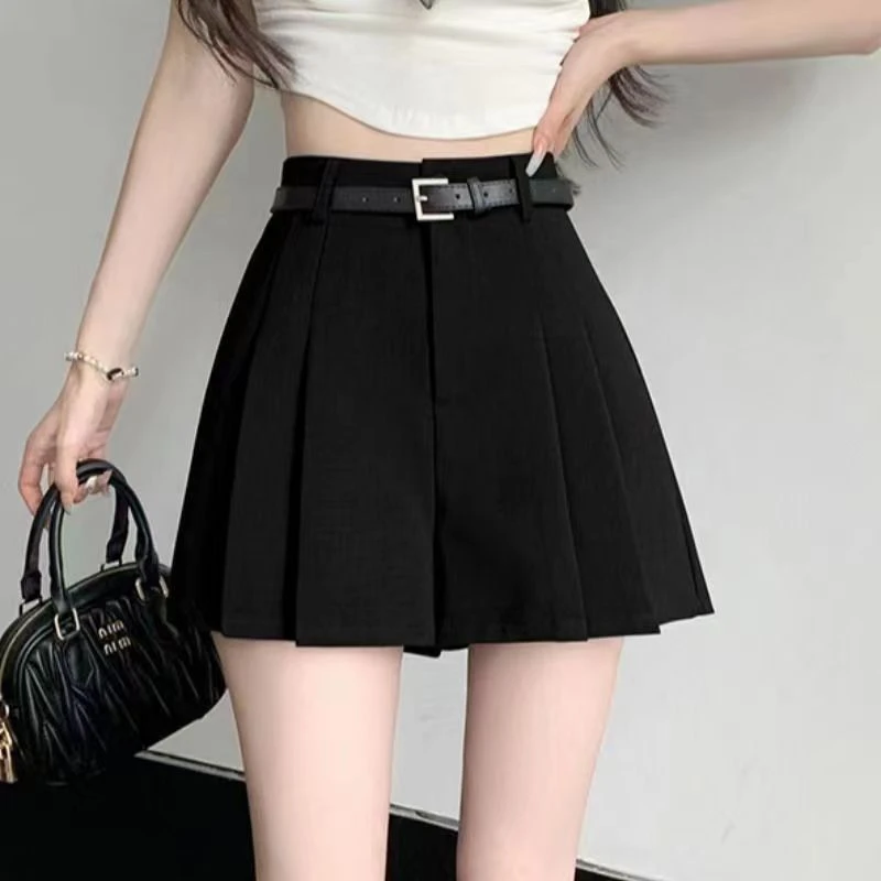 夏季简约小众百褶西装短裤女2024高腰A字阔腿裤显瘦百搭黑色裤子