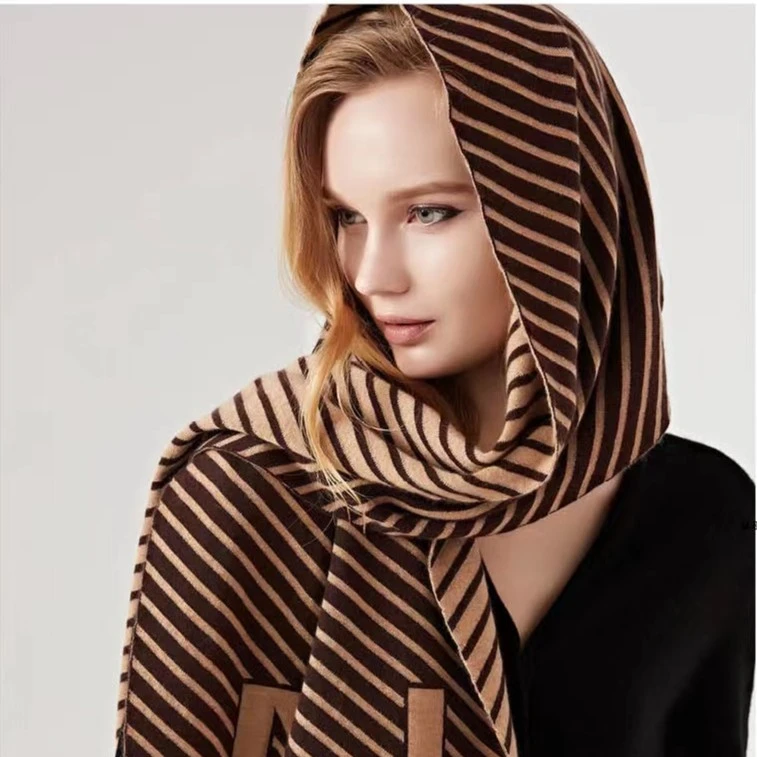 XIAOROU/小柔F19603 100羊绒精纺提花围巾