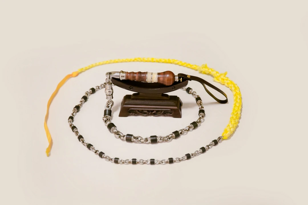 白钢实体鞭,鞭子响鞭麒麟鞭健身鞭