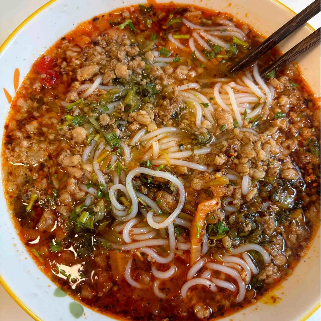 今日【买一箱发一箱】正宗过桥米线香菇鸡汤味米线泡面宿舍整箱