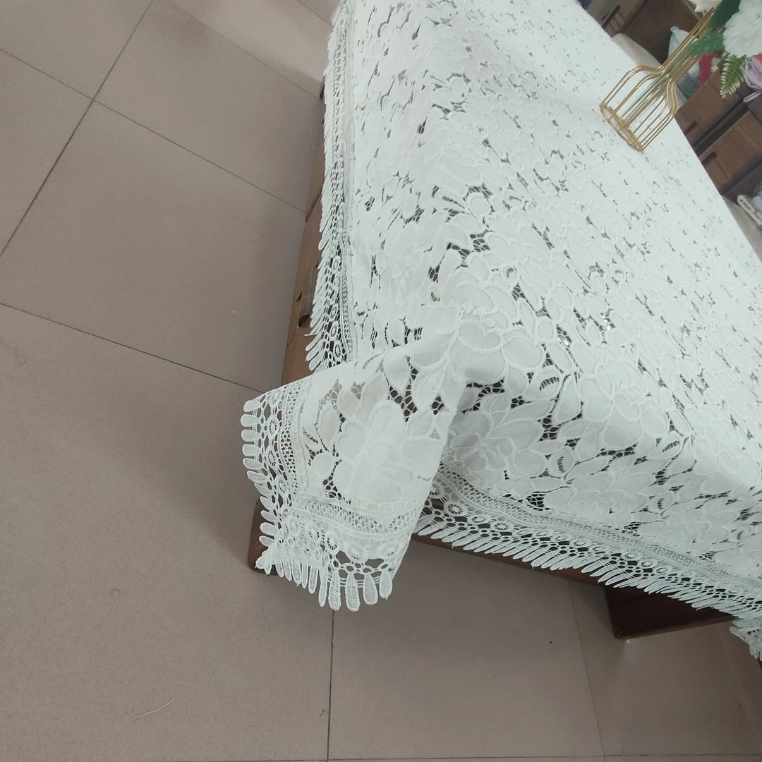 蕾丝绣长方形桌布，可盖桌子，也可做沙发靠背巾，素雅大气