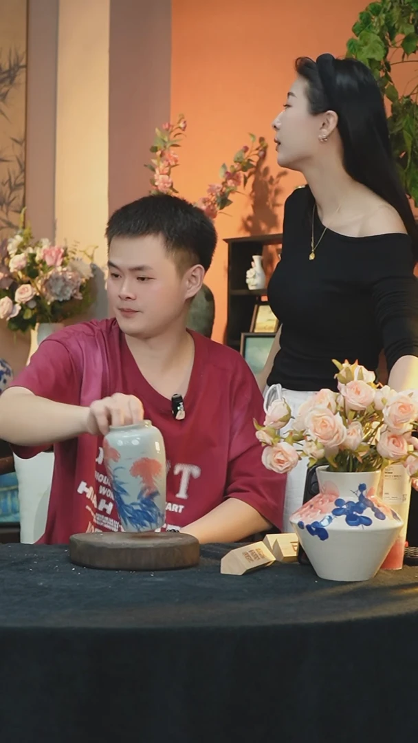 【闪购商品】景德镇手工手绘陶瓷花器