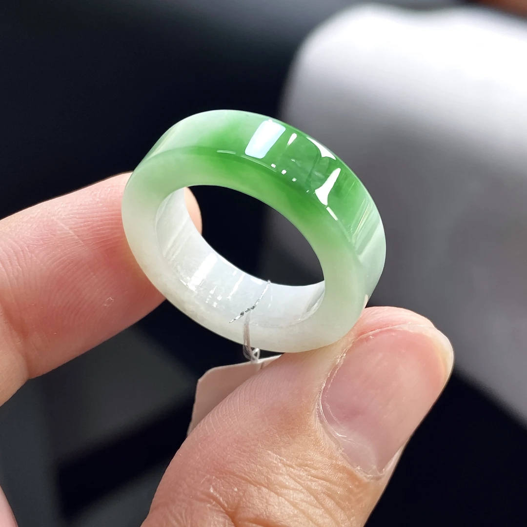 12号 天然缅甸A货 老坑冰胶飘阳绿方戒翡翠玉戒指 内径16.2mm精美