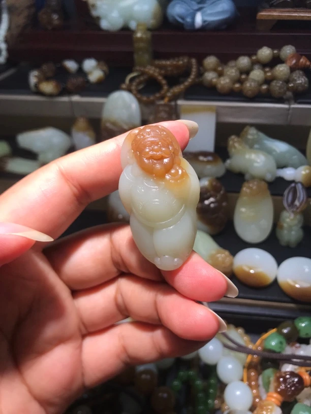 新疆且末金山糖白玉财神挂件