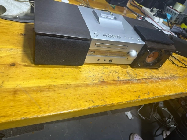 9新 JVC/杰伟世 组合音响。不读碟。不支持七天无理由退货。运费自理