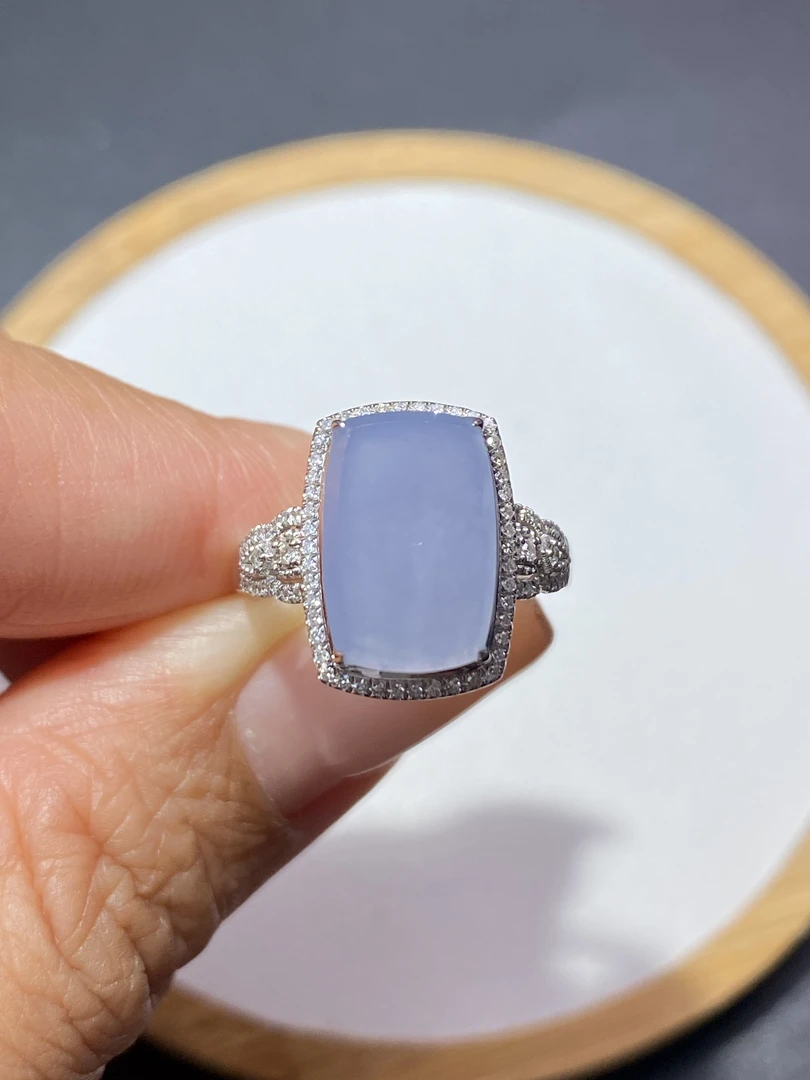 18k金镶嵌缅甸翡翠冰紫罗兰马鞍戒指