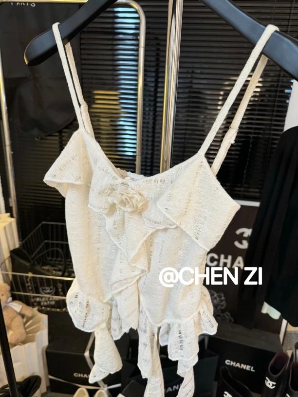 【别致少女】荷叶边花朵吊带背心女夏款不规则甜辣无袖蕾丝小上衣