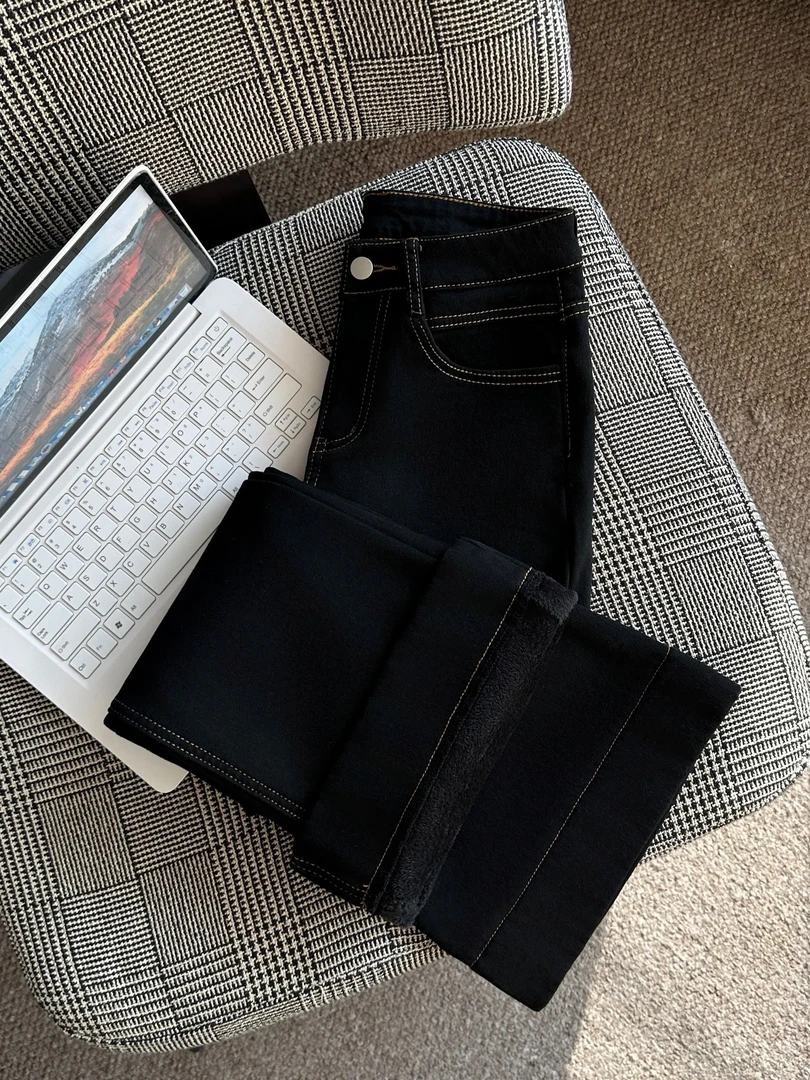 小个子显瘦牛仔微喇裤女设计感丹宁黑金线高腰百搭秋冬加绒新款