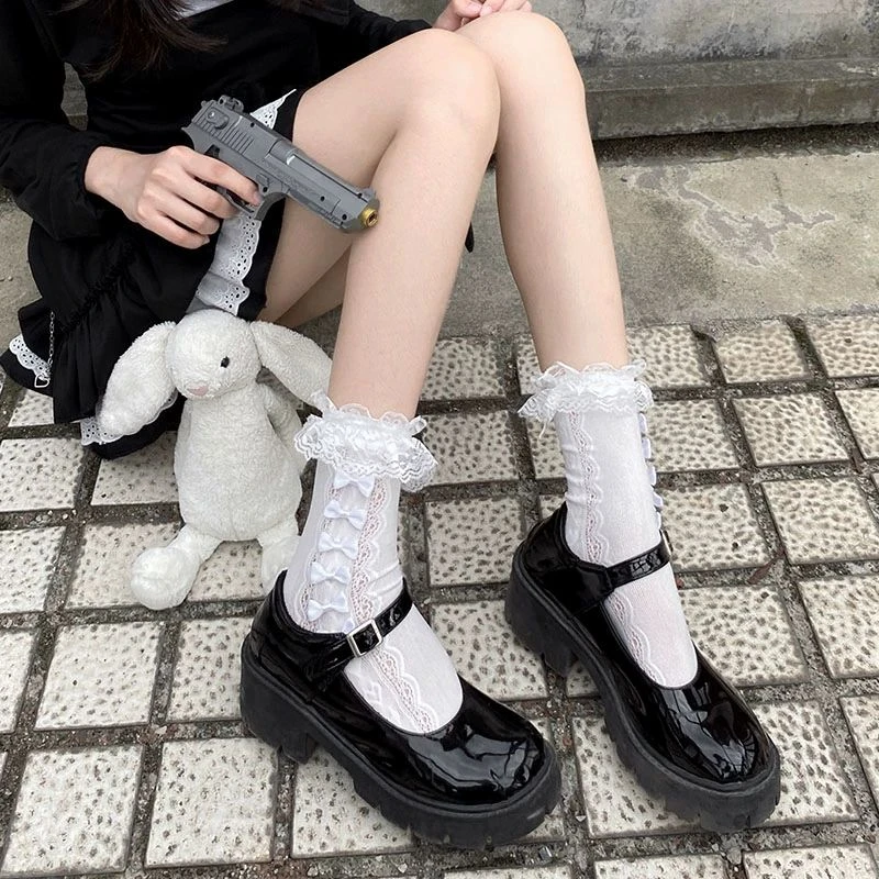 夜间教习室袜子女中筒袜秋季薄款女白色蕾丝花边洛丽塔日系jk小腿
