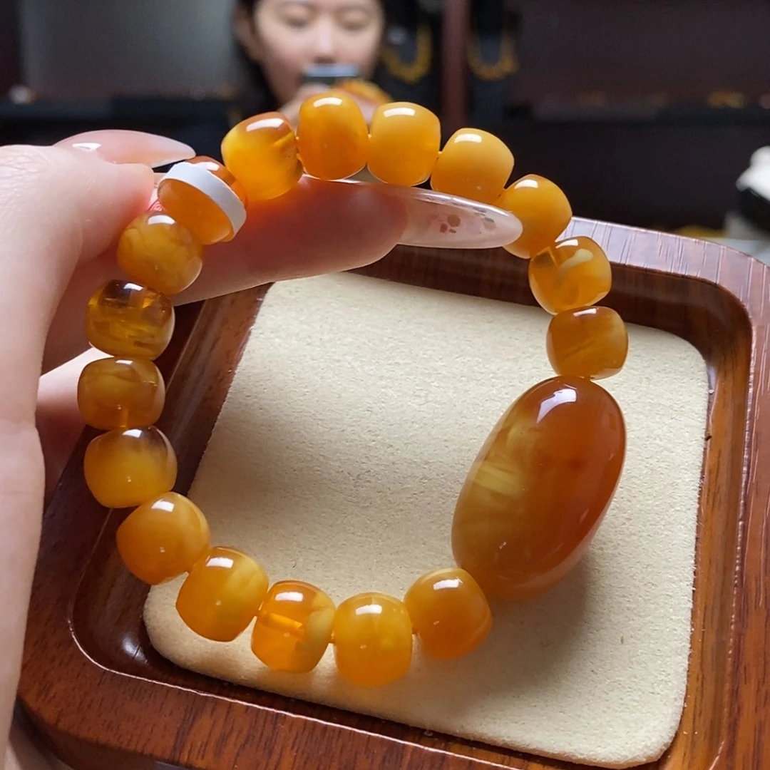 【闪购商品】蜜蜡裸石未镶嵌林**草手串