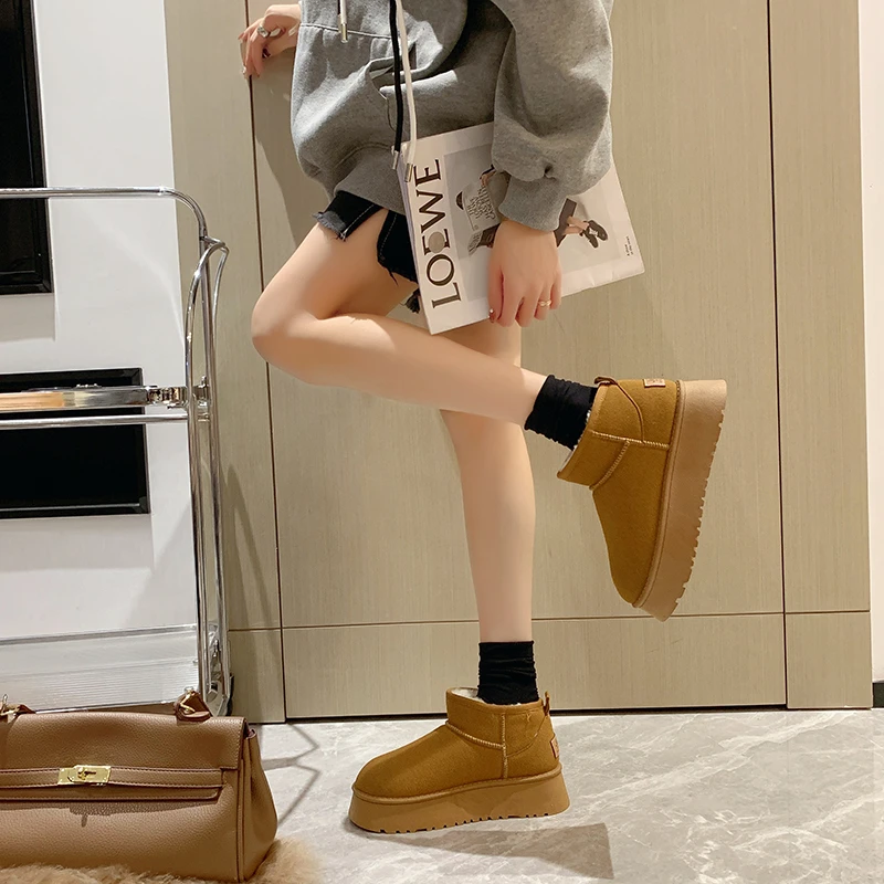 【现货亏本处理】24年百搭女款冬季防水防滑时尚加绒加厚保暖雪地靴