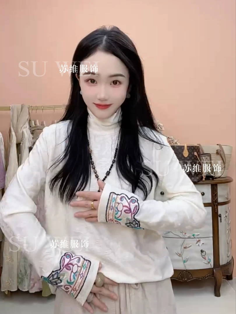 【小火炉】6021民族风绣花半高领打底衫女长袖显瘦休闲内搭T恤