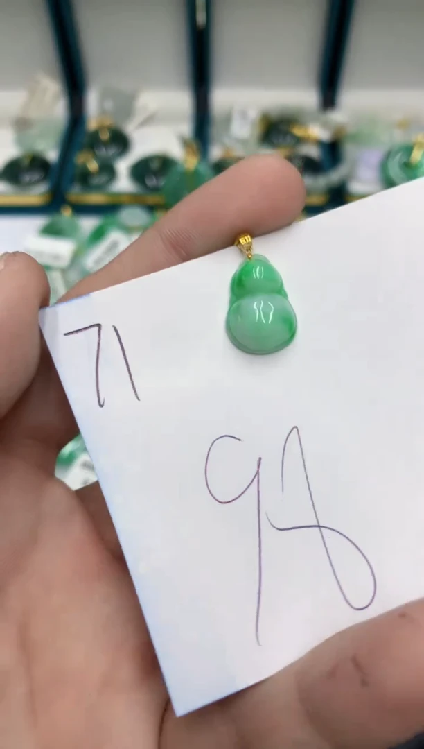 【闪购商品】翡翠颈饰18K金镶嵌翡翠