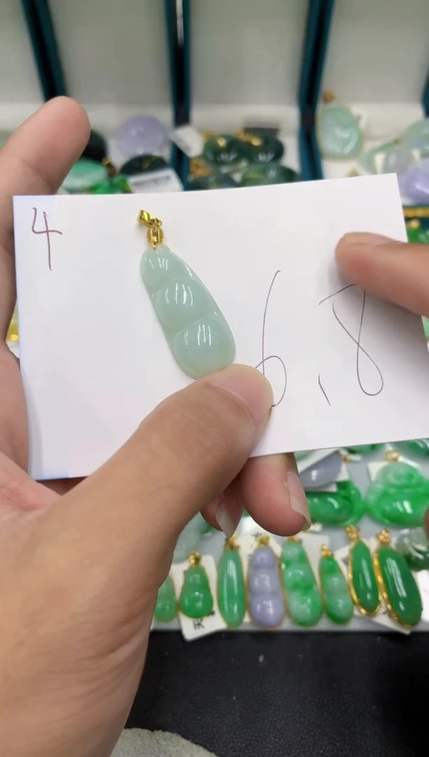 【闪购商品】翡翠颈饰未镶嵌翡翠