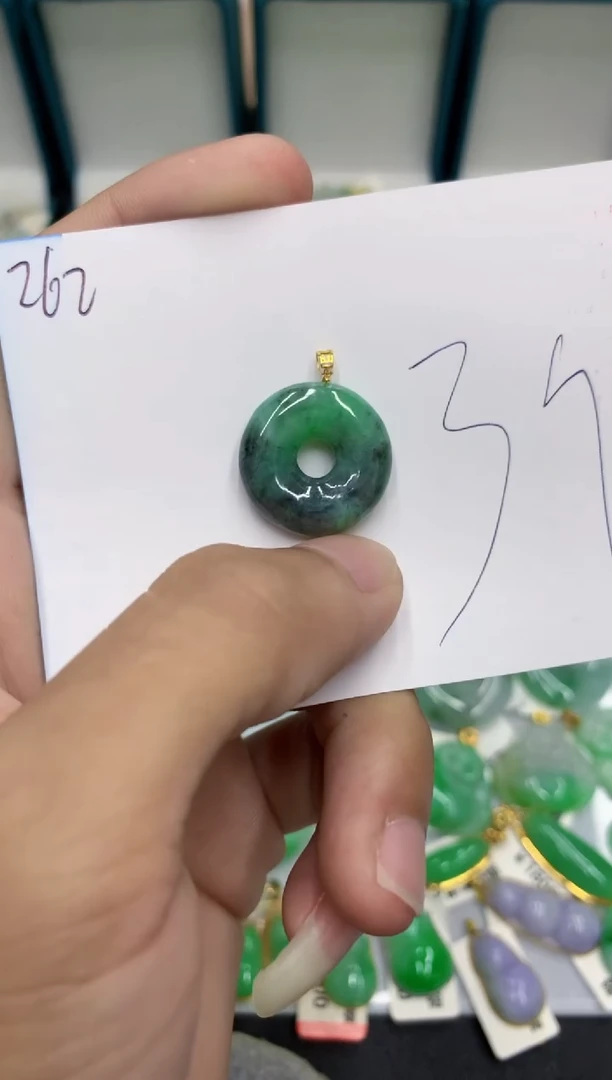 【闪购商品】翡翠颈饰18K金镶嵌翡翠