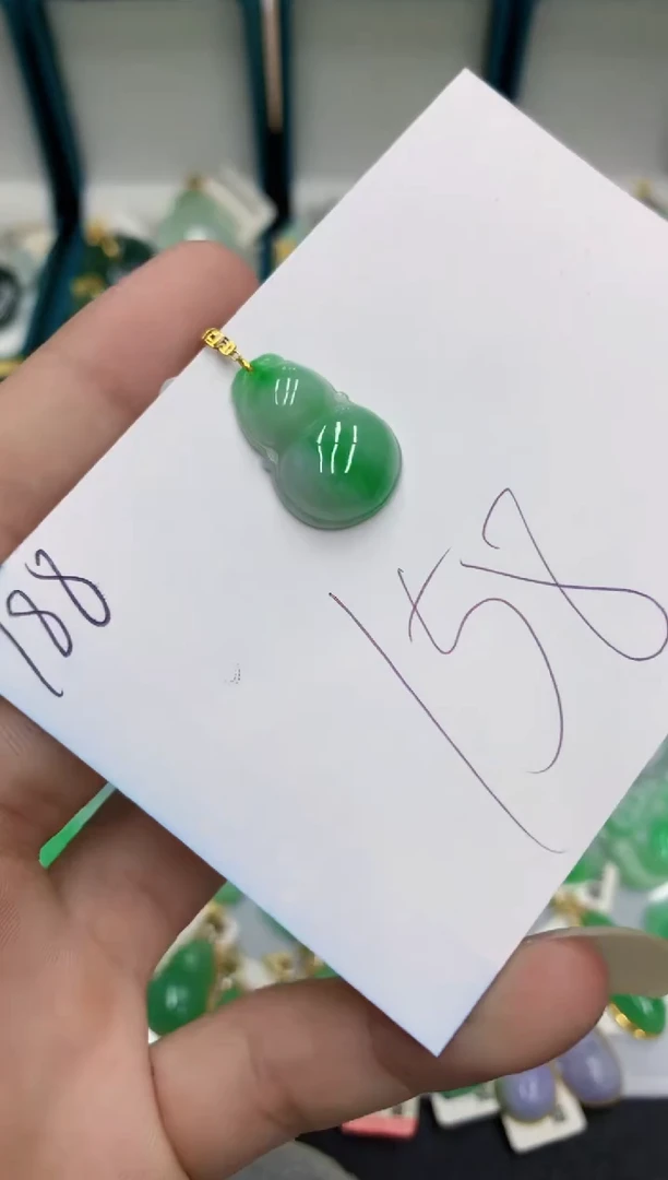【闪购商品】翡翠颈饰18K金镶嵌翡翠