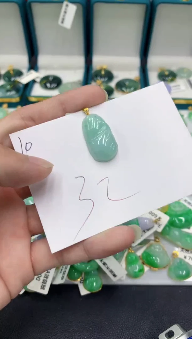 【闪购商品】翡翠颈饰18K金镶嵌翡翠