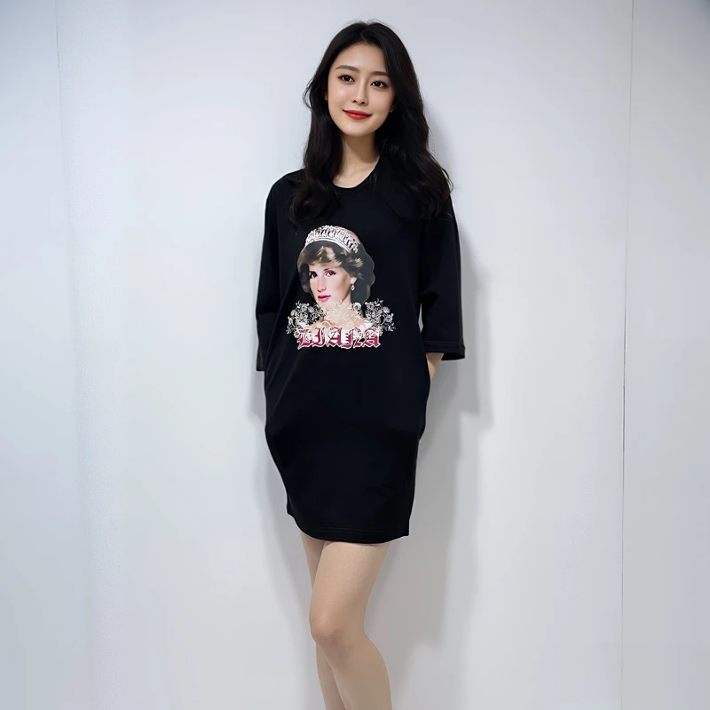 季候风新款春秋通勤休闲直筒圆领印染棉质长T连衣裙女0090LB159