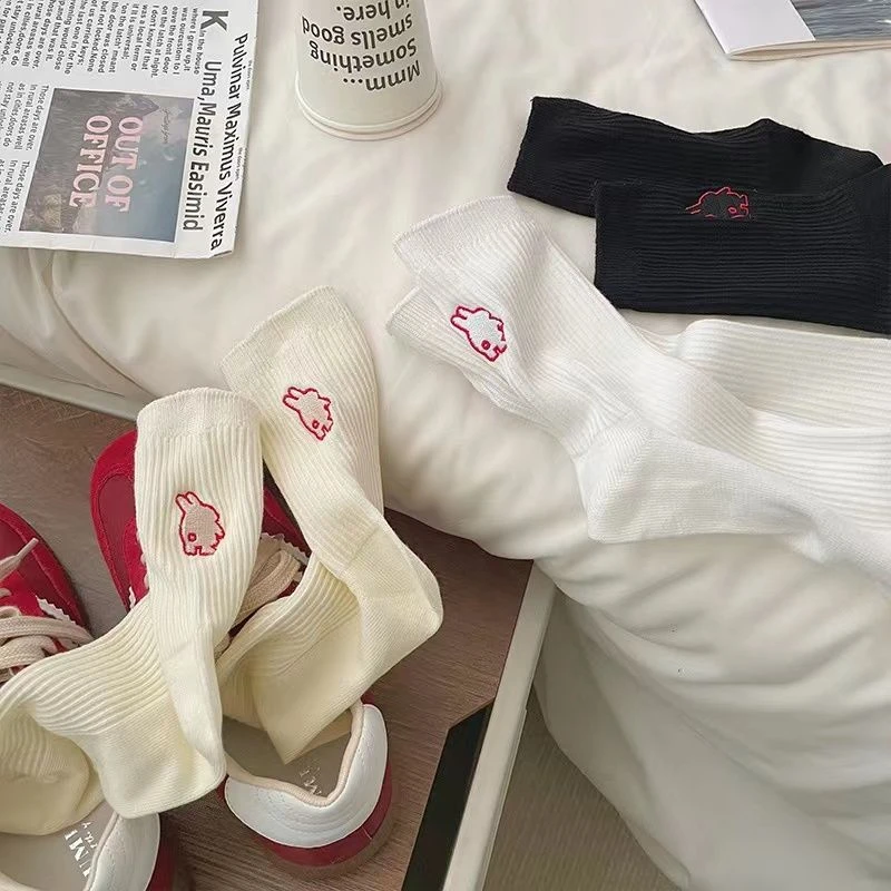 后跟兔子刺绣袜子女长袜ins潮纯棉春秋款日系运动夏季外穿中筒袜