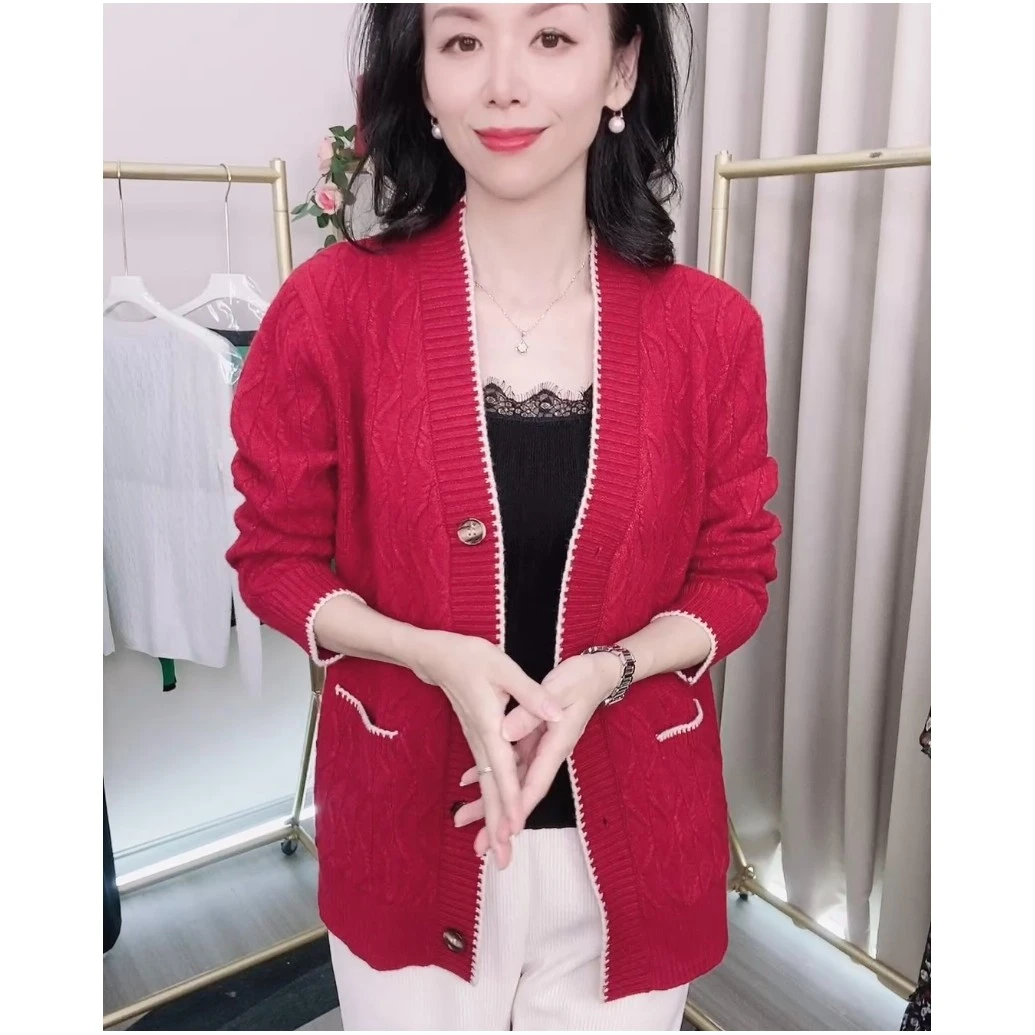 秋冬女士新款 撞色V领宽松显瘦提花针织长袖中长款口袋开衫毛衣女