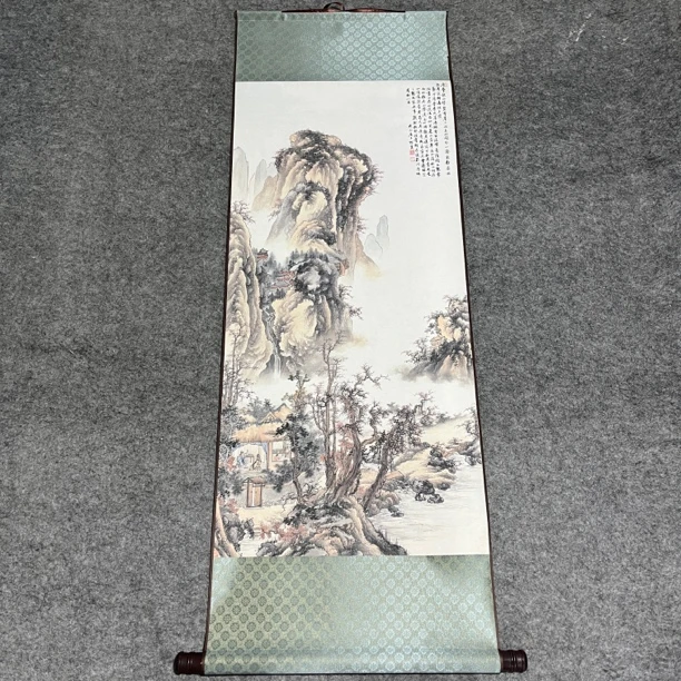 井山水图卷轴画装裱成品