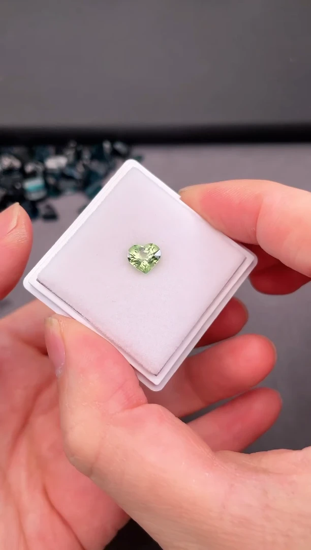 【闪购商品】橄榄石心型未镶嵌1ct-013-多样性发-