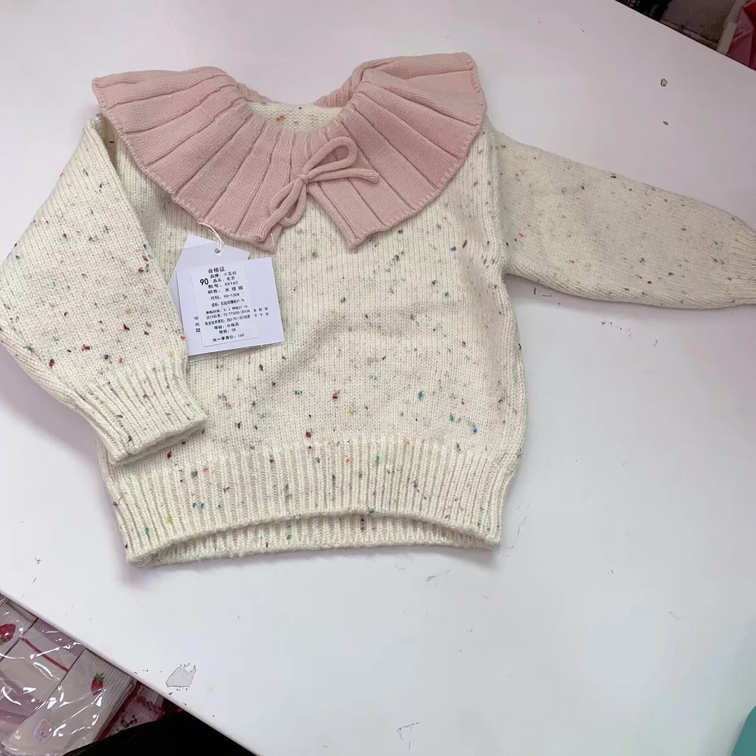 XX162小五班女宝花边领毛衣（米）