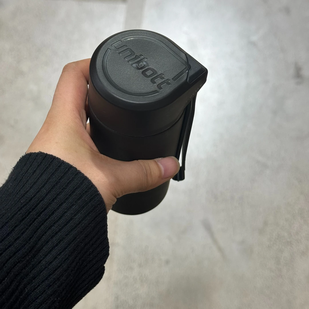 极简的质感黑随手杯